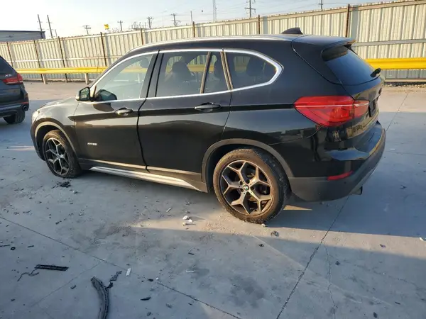 WBXHT3C3XH5F72778 2017 BMW X1 - Image 2