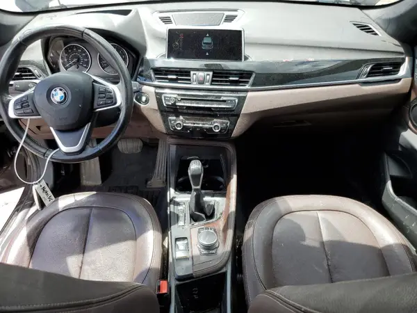 WBXHT3C3XH5F76118 2017 BMW X1 - Image 8