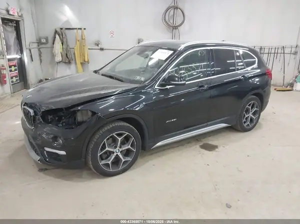 WBXHT3C3XH5F79777 2017 BMW X1 - Image 2