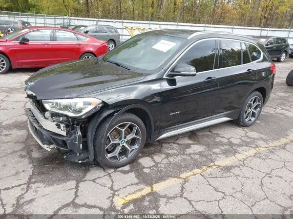 WBXHT3C3XH5F81478 2017 BMW X1 - Image 2