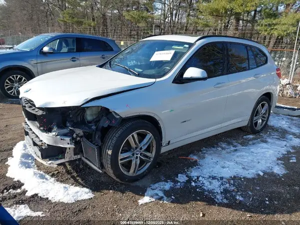 WBXHT3C3XH5F87877 2017 BMW X1 - Image 2
