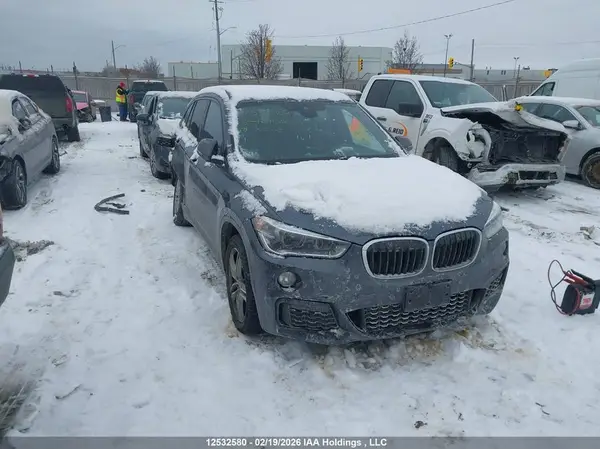 WBXHT3C3XJ3F04028 2018 BMW X1 - Image 1
