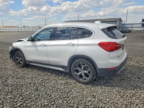 WBXHT3C3XJ3H31297 2018 BMW X1 - Image 2