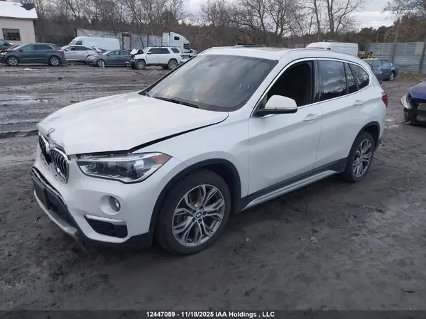 WBXHT3C3XJ3H32644 2018 BMW X1 - Image 2