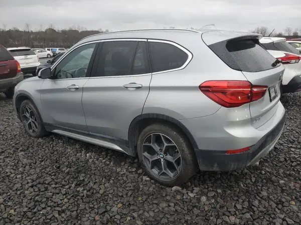 WBXHT3C3XJ3H32854 2018 BMW X1 - Image 2