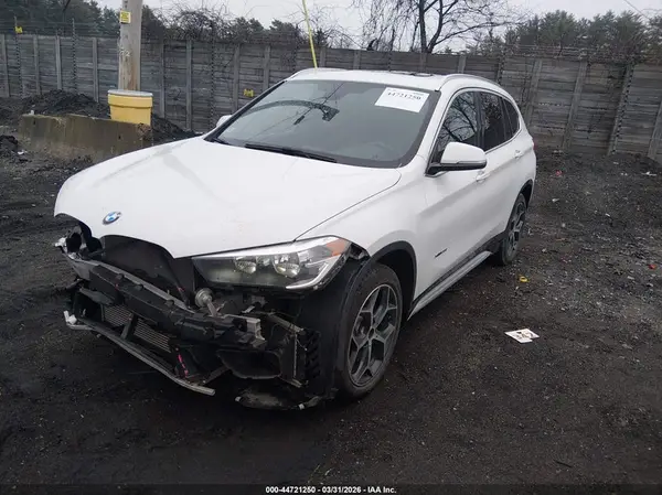 WBXHT3C3XJ5F91126 2018 BMW X1 - Image 2