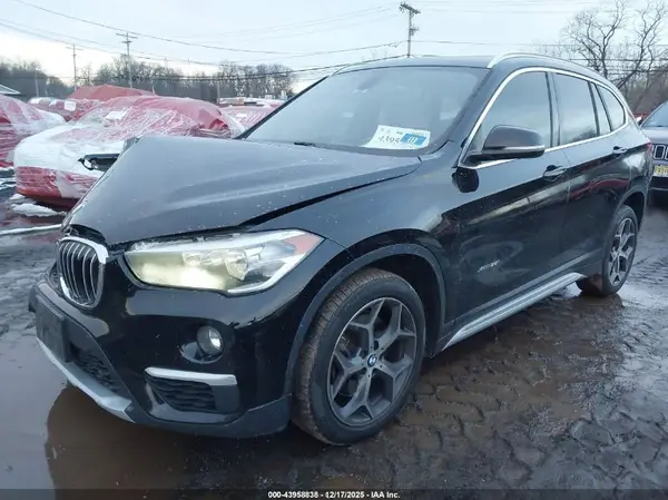 WBXHT3C3XJ5F91837 2018 BMW X1 - Image 2