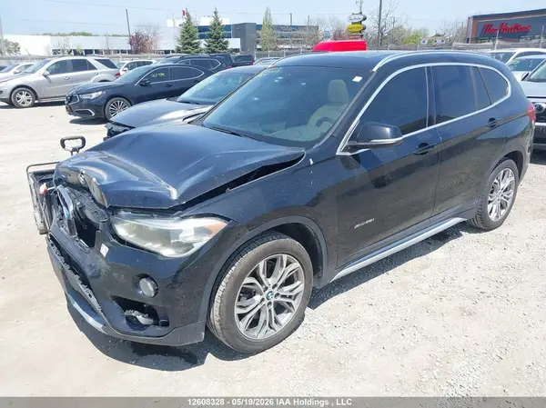 WBXHT3C3XJ5K20996 2018 BMW X1 - Image 2