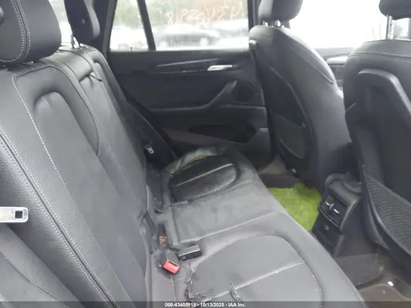 WBXHT3C3XJ5K21100 2018 BMW X1 - Image 8