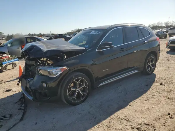 WBXHT3C3XJ5K21808 2018 BMW X1 - Image 1