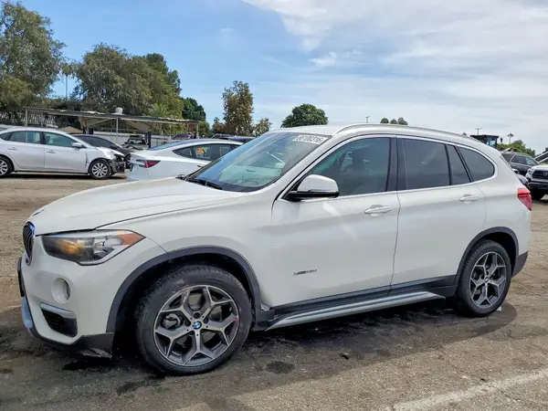 WBXHT3C3XJ5K22893 2018 BMW X1 - Image 1