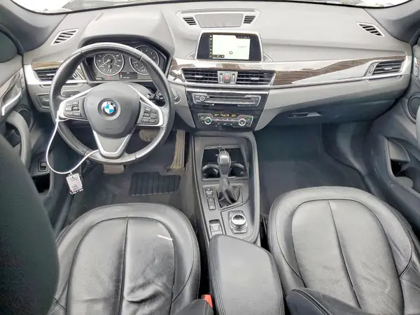 WBXHT3C3XJ5K24143 2018 BMW X1 - Image 8