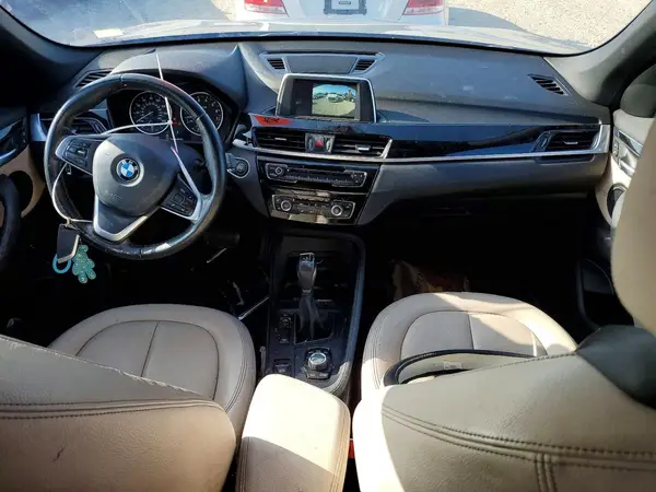 WBXHT3C3XJ5K24918 2018 BMW X1 - Image 8