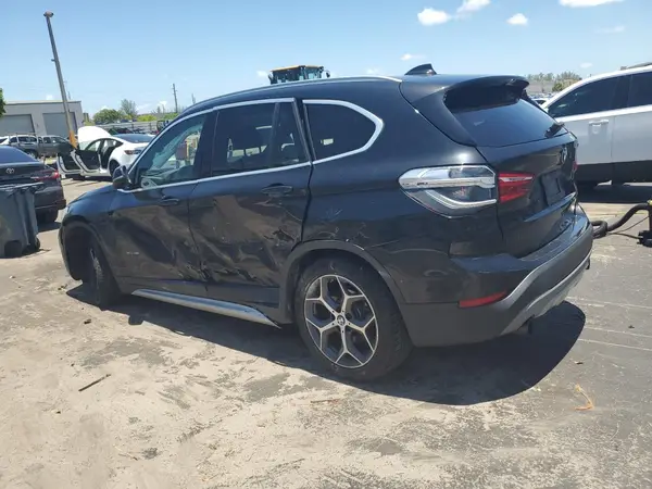 WBXHT3C3XJ5K26314 2018 BMW X1 - Image 2