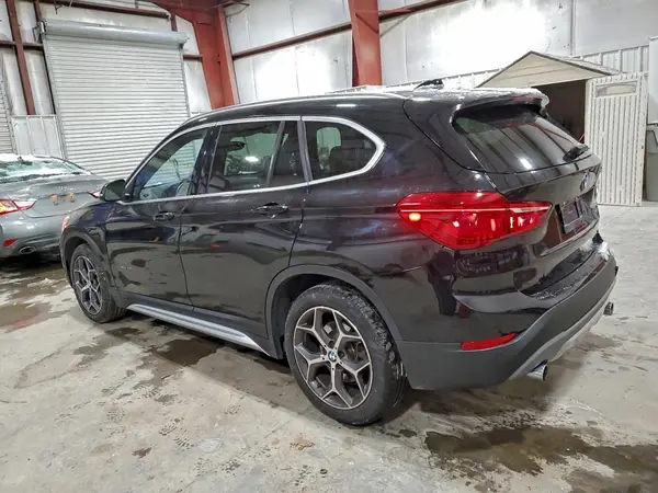 WBXHT3C3XJ5K26345 2018 BMW X1 - Image 2