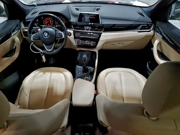 WBXHT3C3XJ5K26345 2018 BMW X1 - Image 8