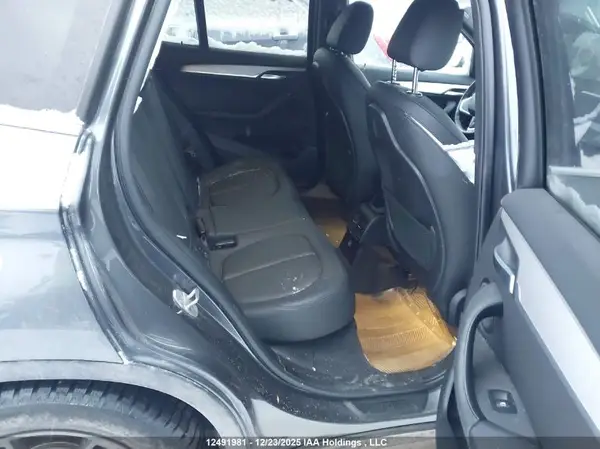 WBXHT3C3XJ5K26667 2018 BMW X1 - Image 8