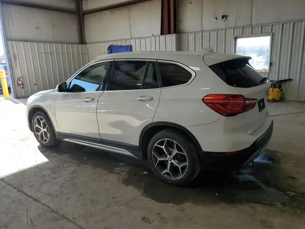 WBXHT3C3XJ5K27446 2018 BMW X1 - Image 2
