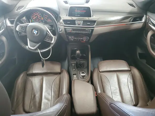 WBXHT3C3XJ5K27446 2018 BMW X1 - Image 8