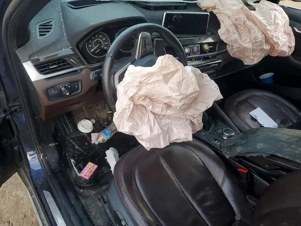 WBXHT3C3XJ5K27785 2018 BMW X1 - Image 8