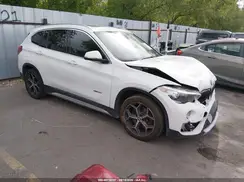 WBXHT3C3XJ5L24971 2018 BMW X1