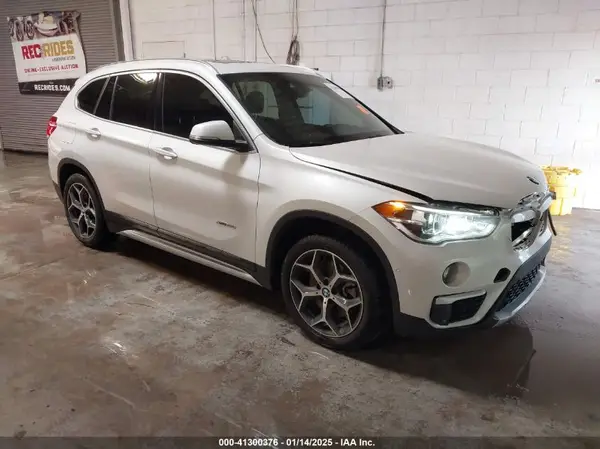 WBXHT3C3XJ5L26526 2018 BMW X1 - Image 1