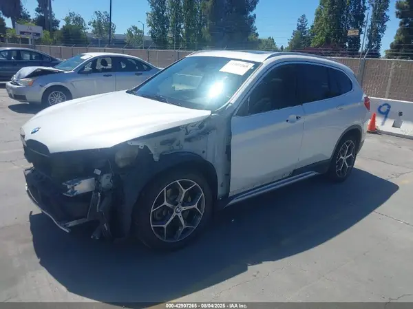 WBXHT3C3XJ5L27935 2018 BMW X1 - Image 2