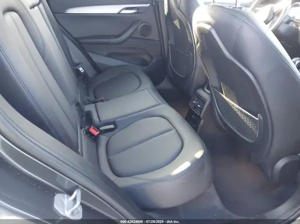 WBXHT3C3XJ5L28552 2018 BMW X1 - Image 8