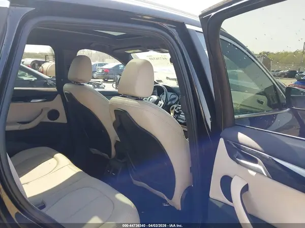 WBXHT3C3XJ5L28566 2018 BMW X1 - Image 8