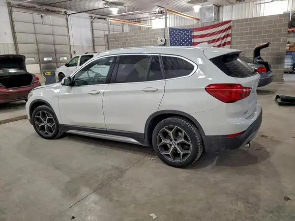 WBXHT3C3XJ5L28700 2018 BMW X1 - Image 2
