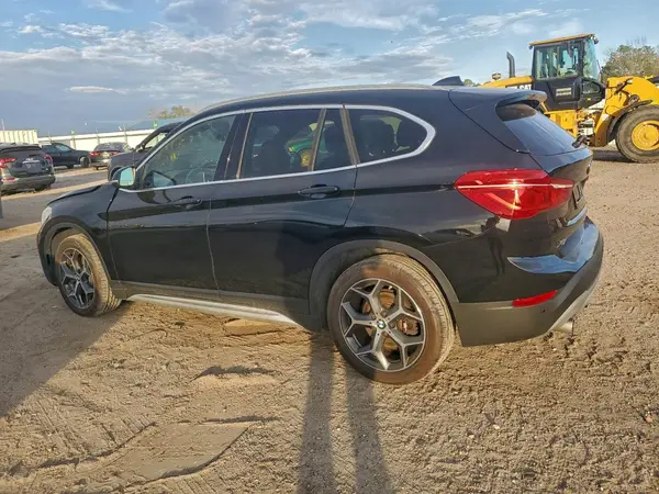 WBXHT3C3XJ5L30396 2018 BMW X1 - Image 2