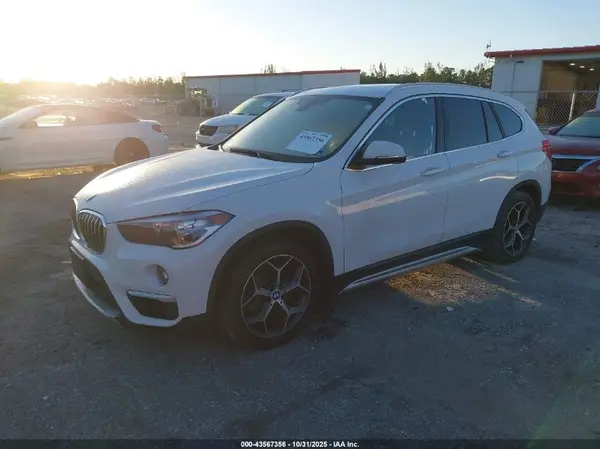 WBXHT3C3XJ5L30737 2018 BMW X1 - Image 2