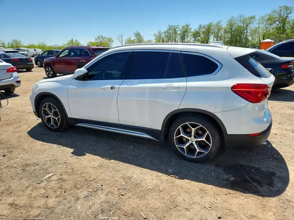 WBXHT3C3XJ5L30804 2018 BMW X1 - Image 2