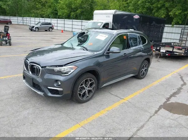 WBXHT3C51K3H34057 2019 BMW X1 - Image 2