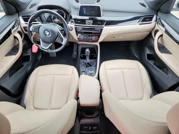 WBXHT3C51K3H34740 2019 BMW X1 - Image 8