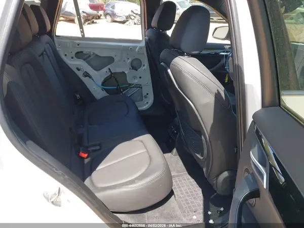 WBXHT3C51K5L35246 2019 BMW X1 - Image 8