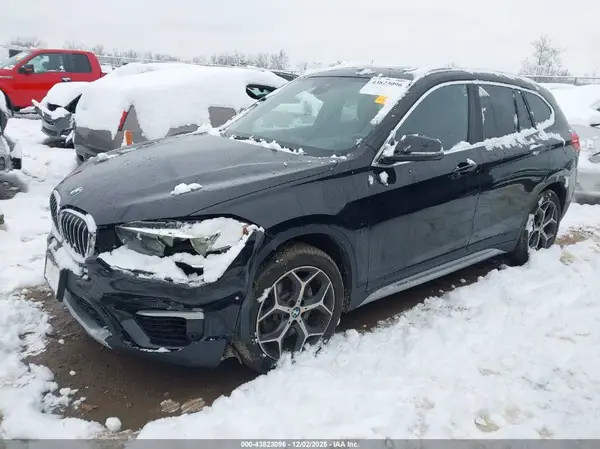 WBXHT3C51K5L37918 2019 BMW X1 - Image 2
