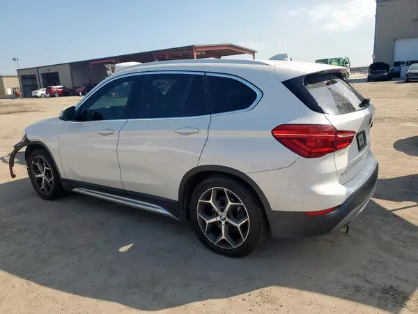 WBXHT3C51K5L38194 2019 BMW X1 - Image 2