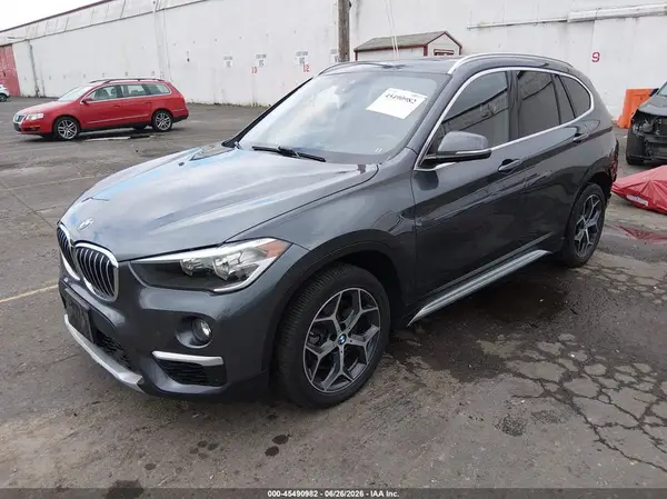 WBXHT3C51K5L89257 2019 BMW X1 - Image 2