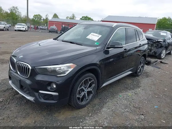WBXHT3C51K5L97942 2019 BMW X1 - Image 2