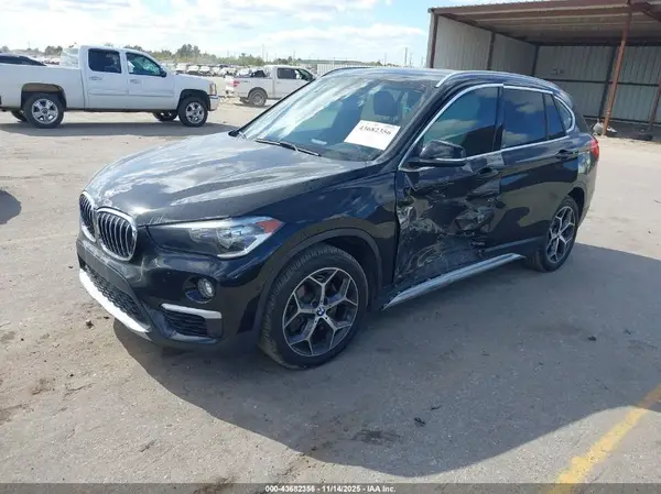 WBXHT3C52K3H35489 2019 BMW X1 - Image 2