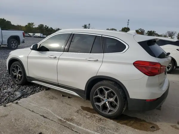 WBXHT3C52K5L36678 2019 BMW X1 - Image 2