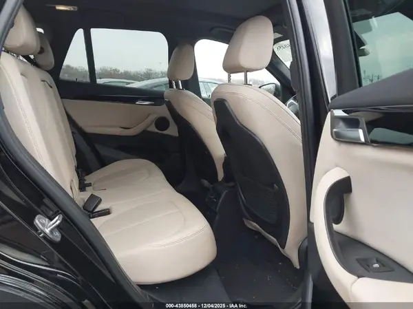 WBXHT3C52K5L37748 2019 BMW X1 - Image 8