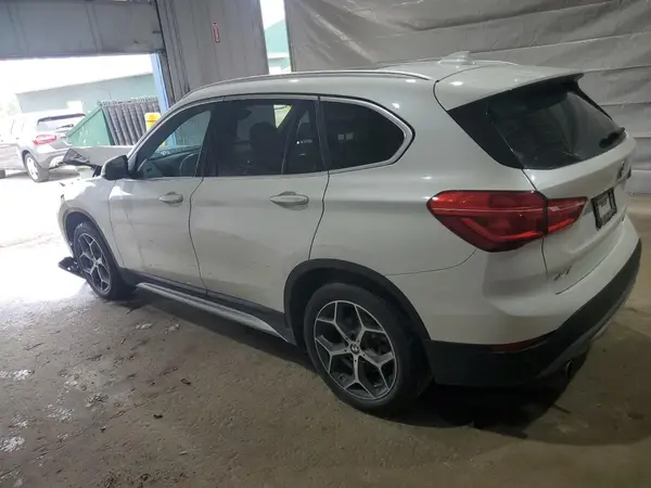 WBXHT3C52K5L89915 2019 BMW X1 - Image 2
