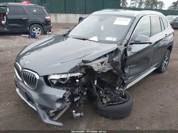 WBXHT3C52K5L90899 2019 BMW X1 - Image 2