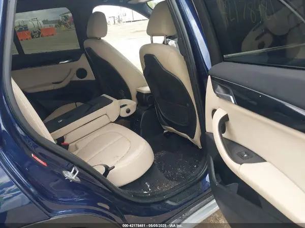 WBXHT3C53K3H35405 2019 BMW X1 - Image 8