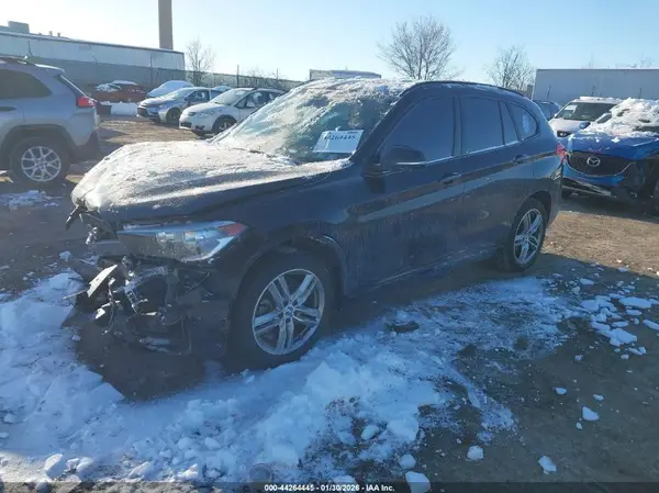 WBXHT3C53K5L35331 2019 BMW X1 - Image 2