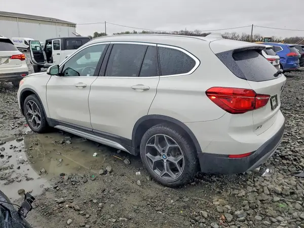 WBXHT3C53K5L36236 2019 BMW X1 - Image 2