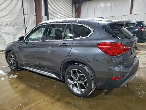 WBXHT3C53K5L37614 2019 BMW X1 - Image 2