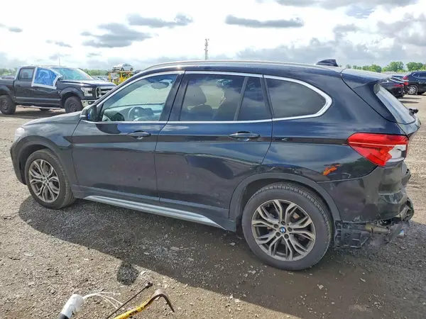 WBXHT3C53K5L89535 2019 BMW X1 - Image 2